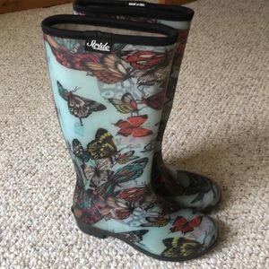 Stride SLOGGERS butterfly RAIN BOOTS- 6